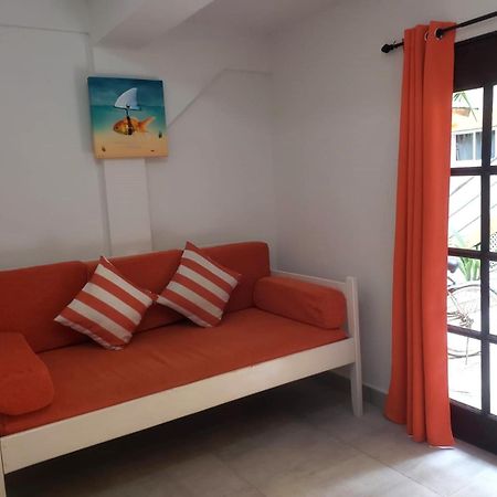 Beach Club Budget Rooms At Popeyes Caye Caulker Eksteriør bilde