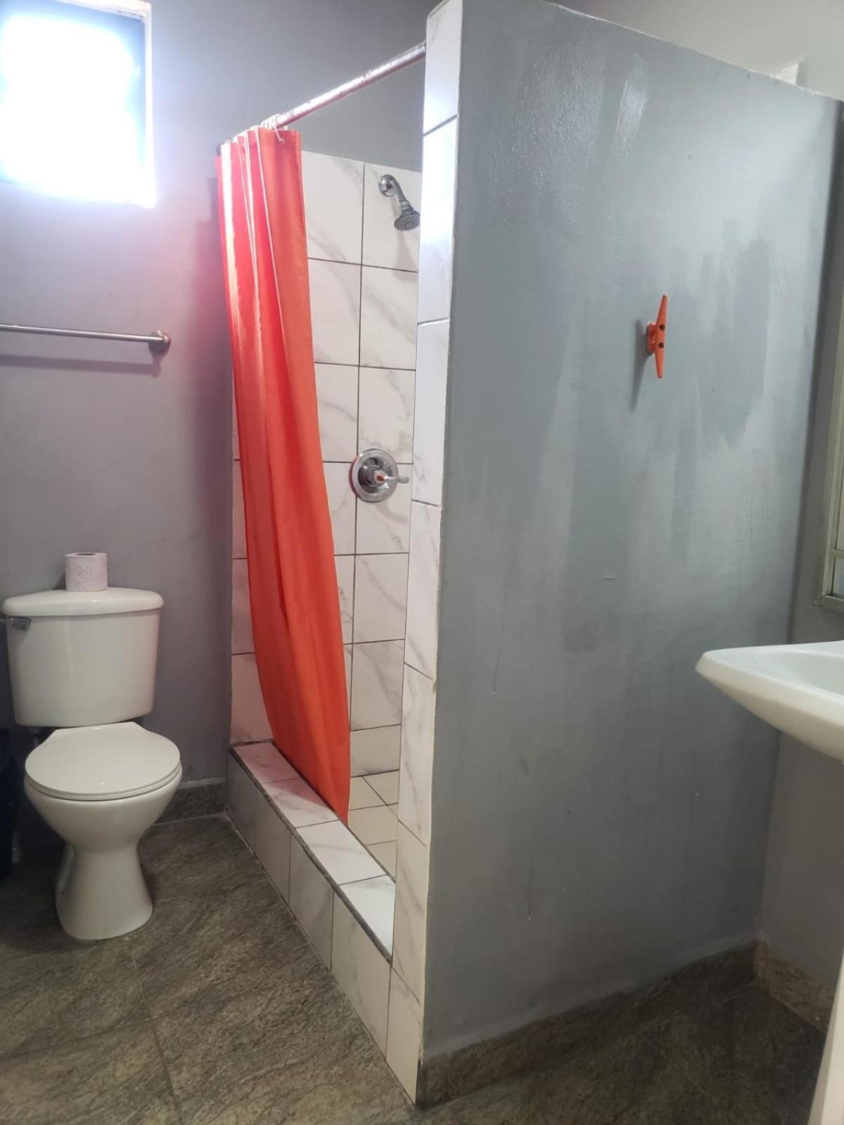 Beach Club Budget Rooms At Popeyes Caye Caulker Eksteriør bilde