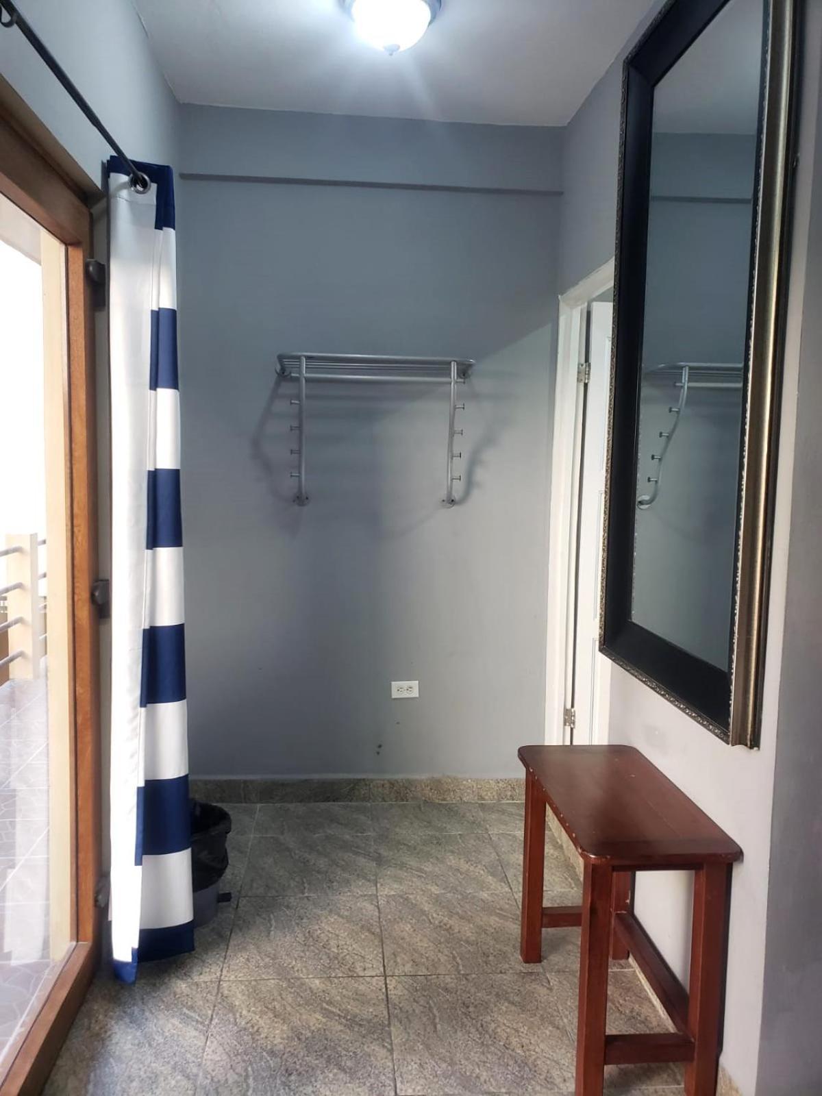 Beach Club Budget Rooms At Popeyes Caye Caulker Eksteriør bilde